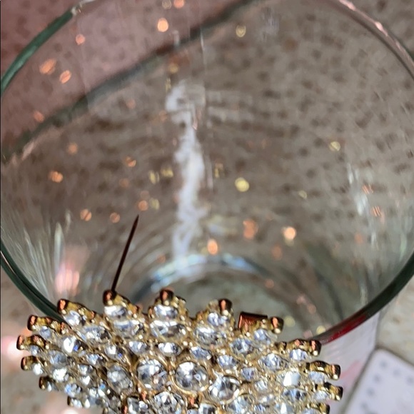 Gold Rhinestone Brooch Sun Burst 💥 - Picture 5 of 5